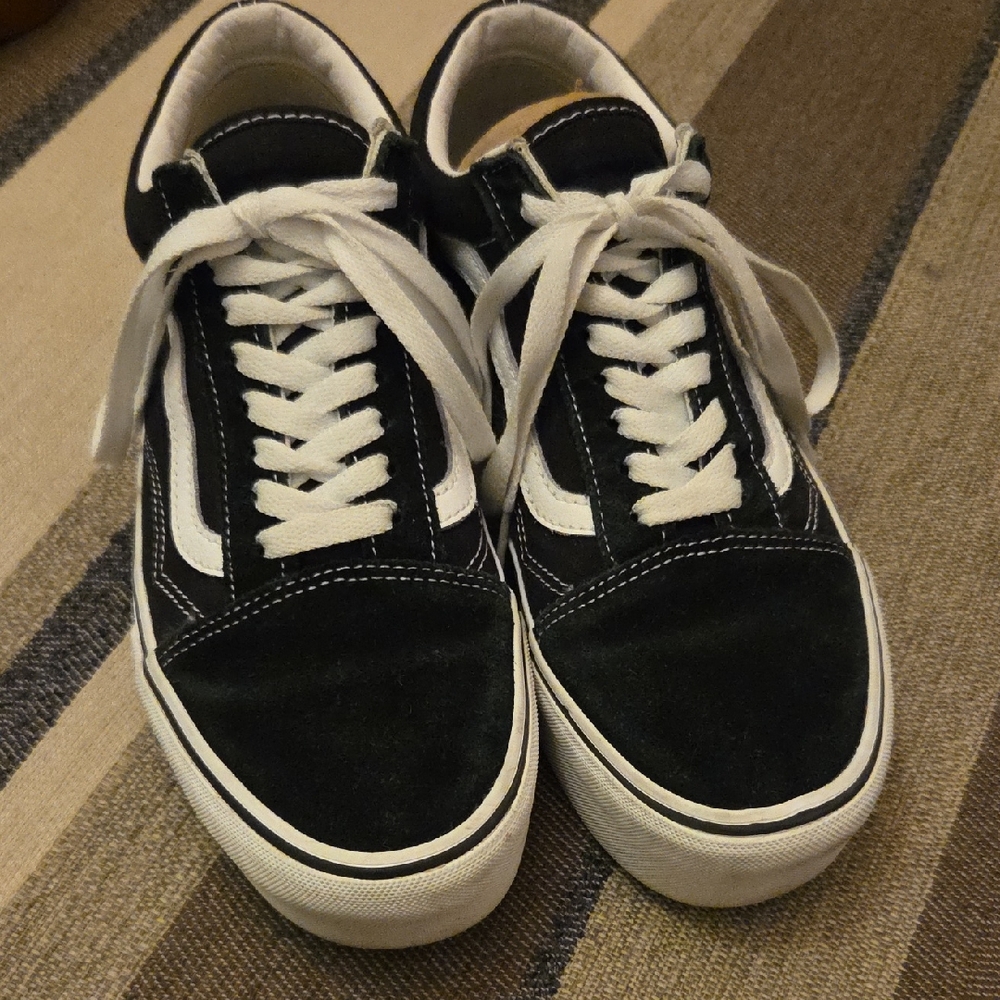 Vans Black and White Old School Women's Sneakers